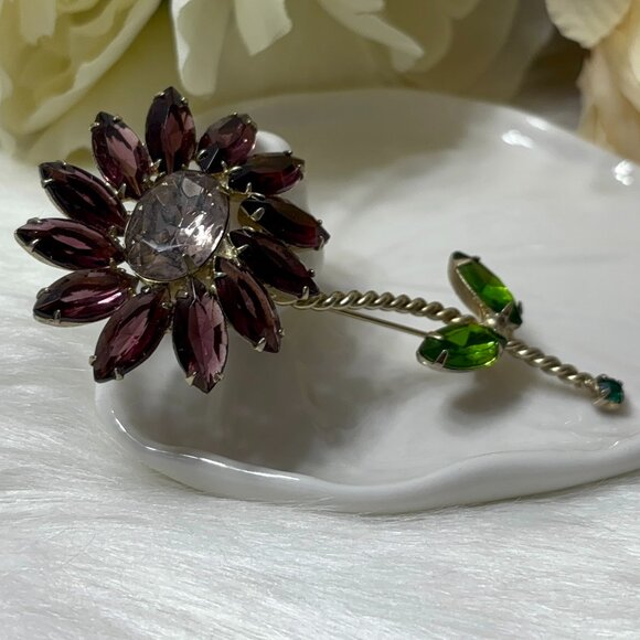 JULIANA D&E STYLE FAUX AMETHYST RHINESTONE FLORAL BROOCH - Picture 2 of 8